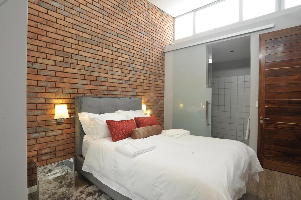 Urban Oasis Apartments At Paragon วินด์ฮุก ภายนอก รูปภาพ